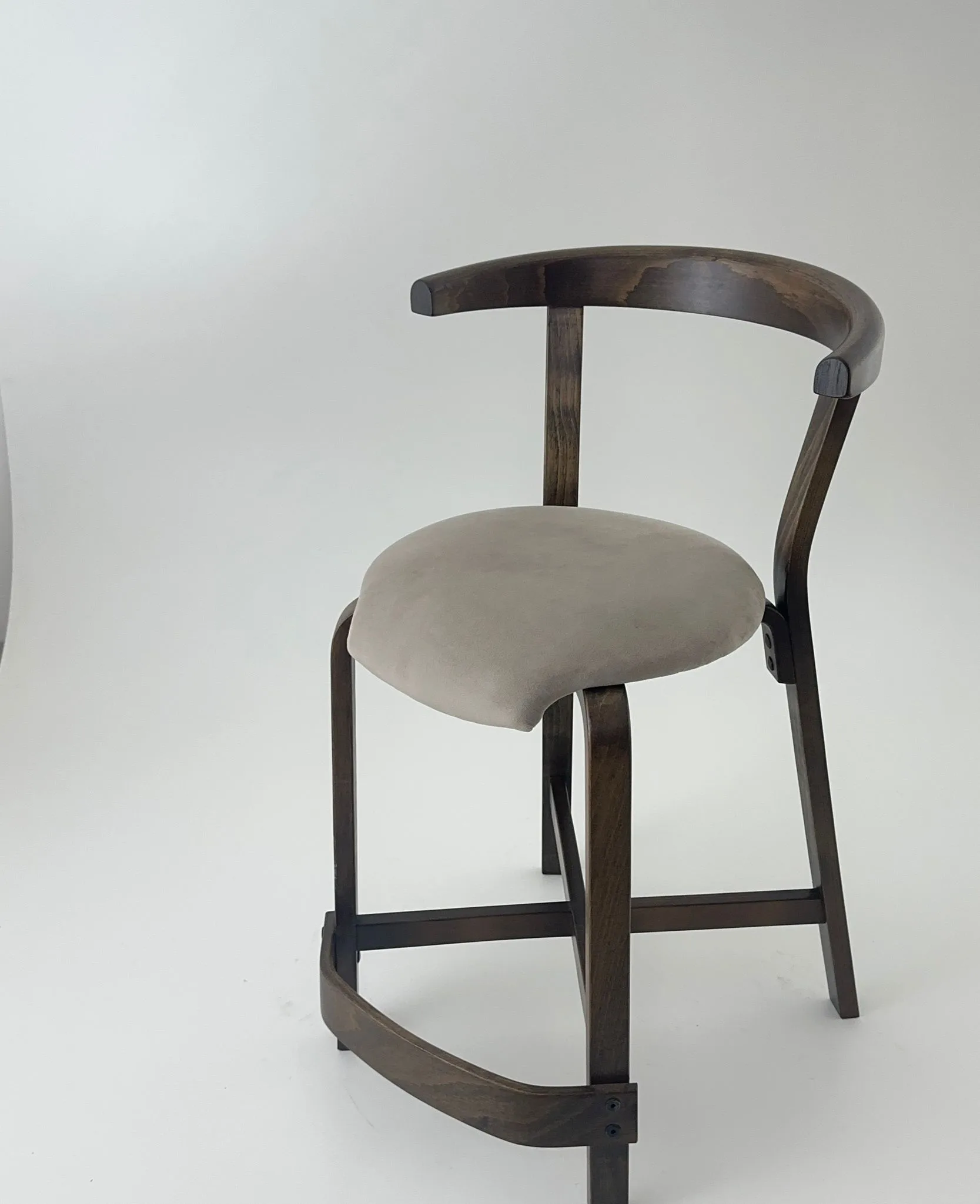 /stolice/stolica (11).webp